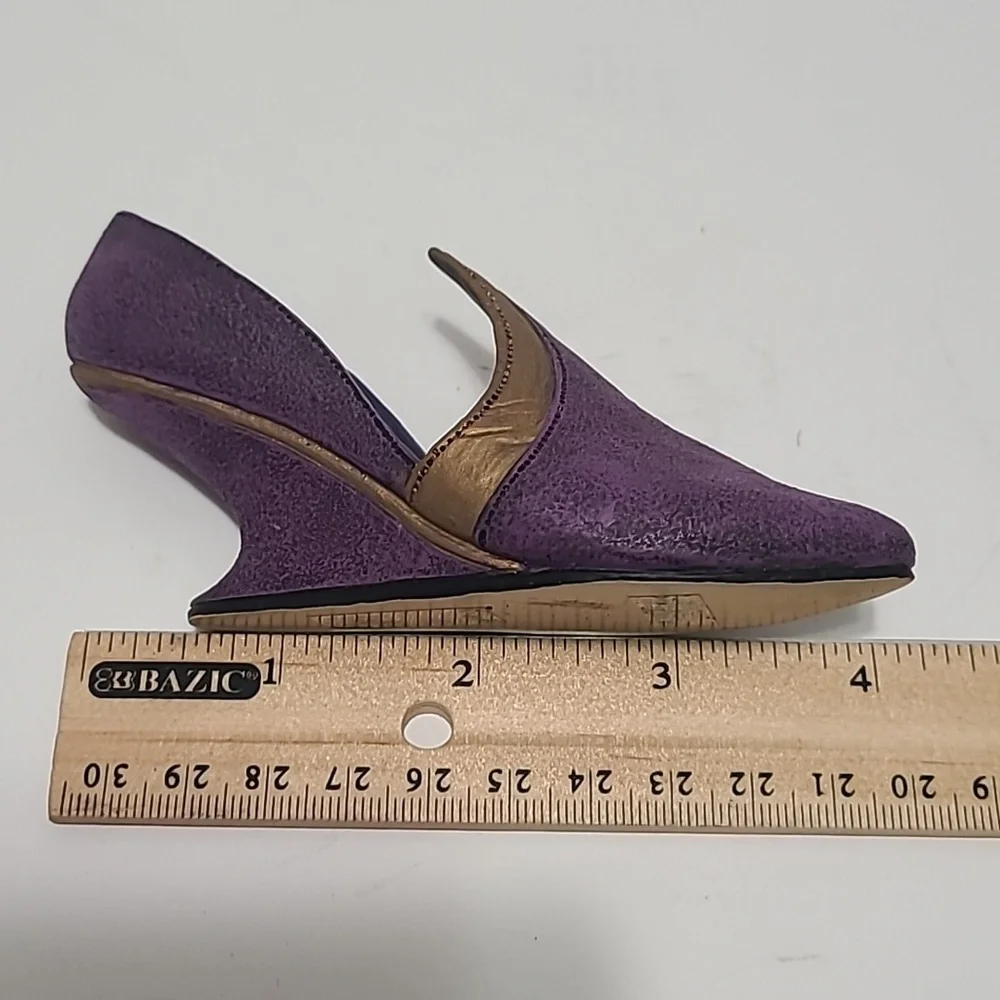 Just The Right Shoe just right